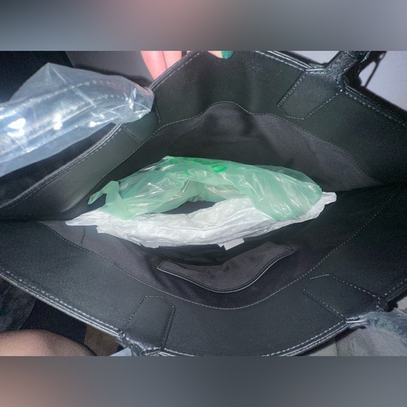 MCM Medium Spot Visetos Leather Shopper Tote Bag - Scooter Red - Picture 10 of 12